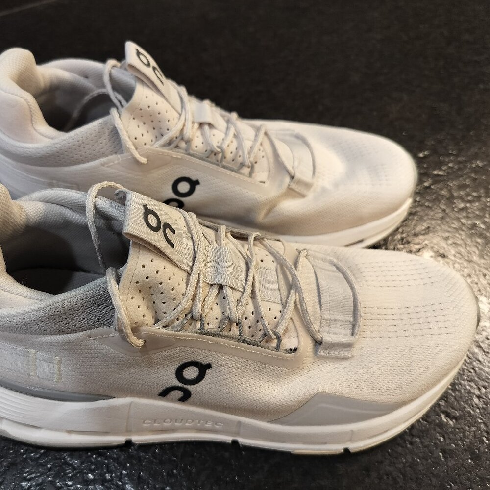 Women's On Cloudnova 2 Running Shoe Grey Beige US 7.5 NO BOX